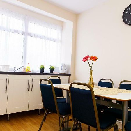 Northolt  Mandeville Rooms מראה חיצוני תמונה
