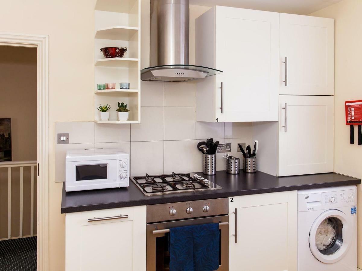 Northolt  Mandeville Rooms חדר תמונה
